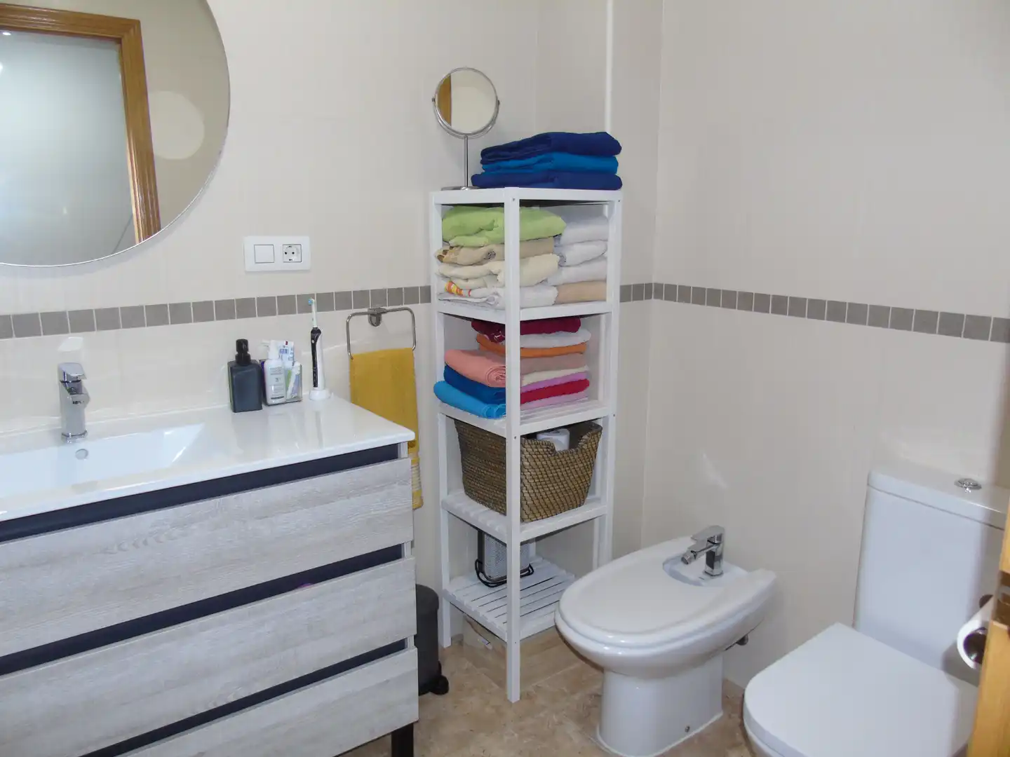Bathroom of Flat for sale in Ceutí  with Air Conditioner, Heating and Storage room