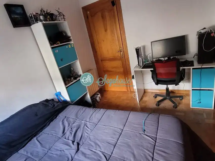 Schlafzimmer von Wohnung zum Verkauf in Segovia mit Heizung
