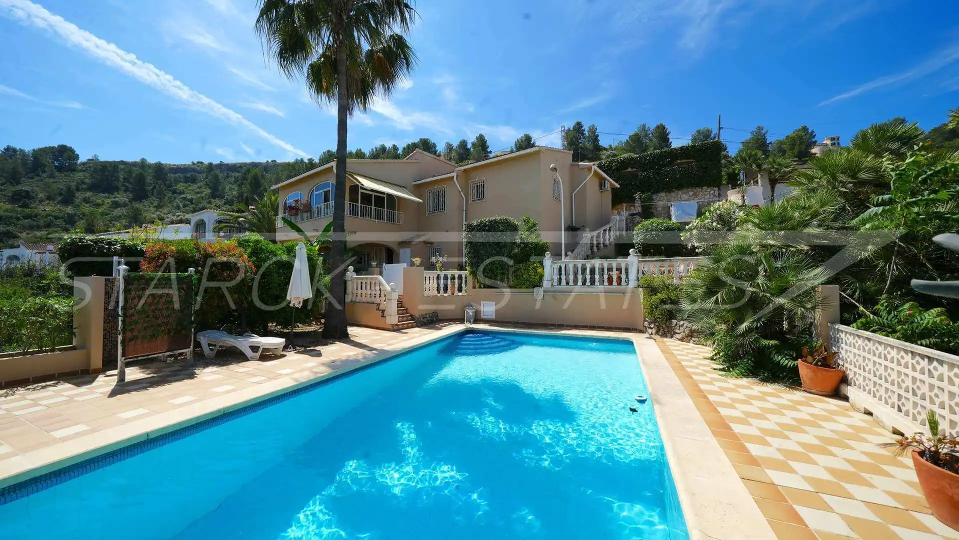 Vista exterior de Casa o xalet en venda en Benidoleig amb Aire condicionat i Piscina