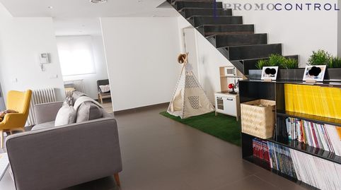 SE VENDE CASA INDEPENDIENTE DE 505 M², EN CALLE VAL ALTA EN ZUERA.