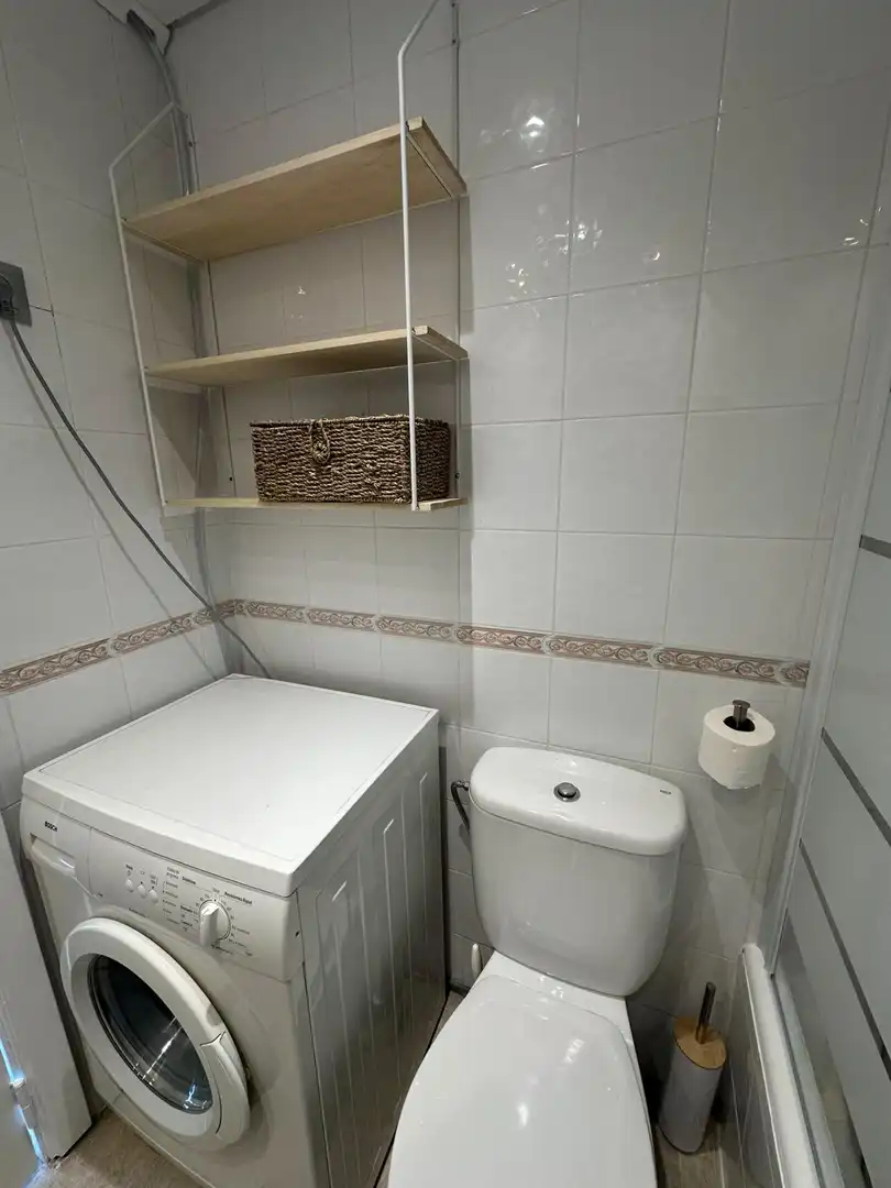 Bathroom of Apartments for rent in Fuengirola  with Air Conditioner, Terrace and Furnished
