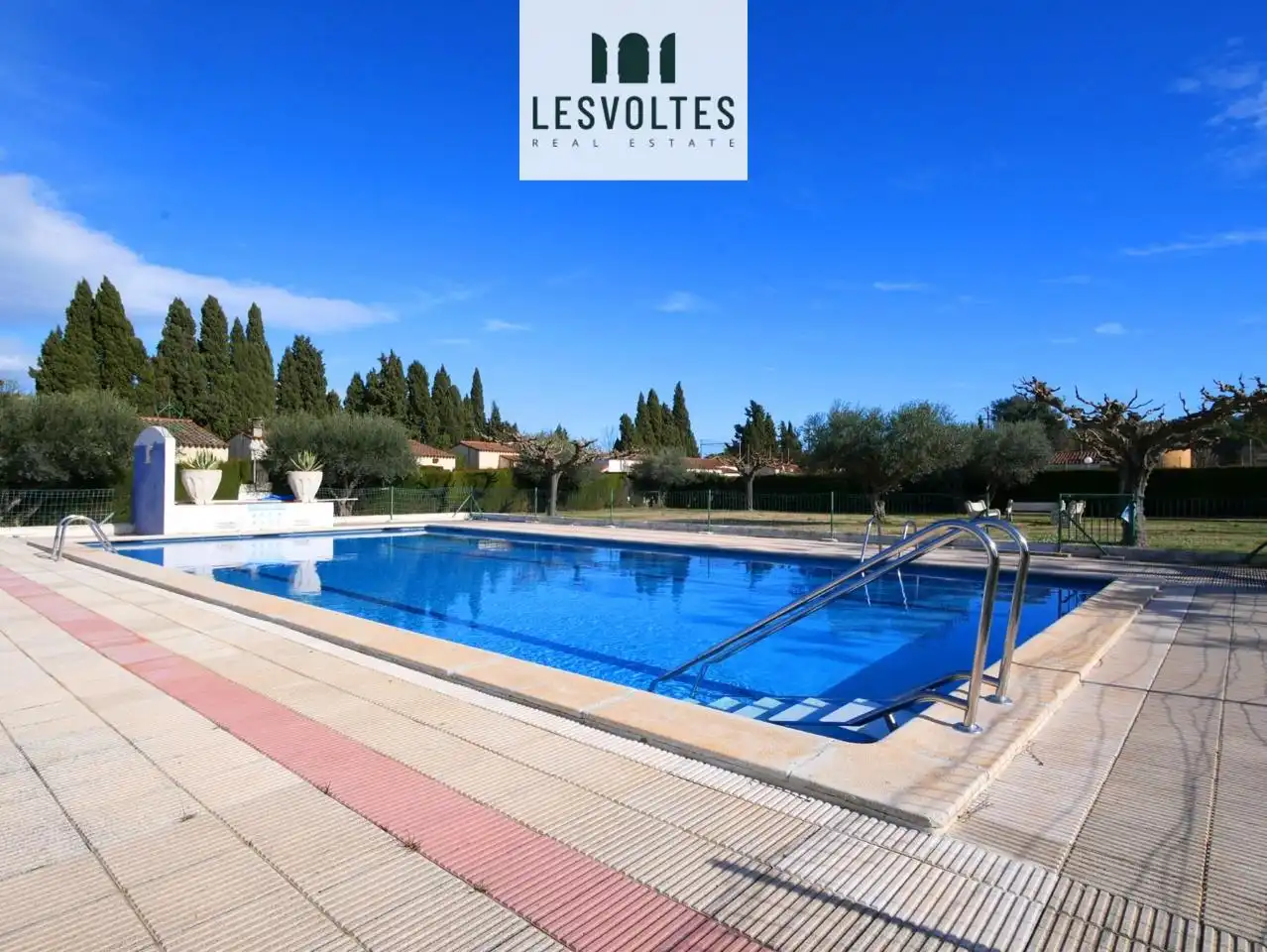 Piscina de Casa o xalet en venda en Bellcaire d'Empordà amb Calefacció, Jardí privat i Internet