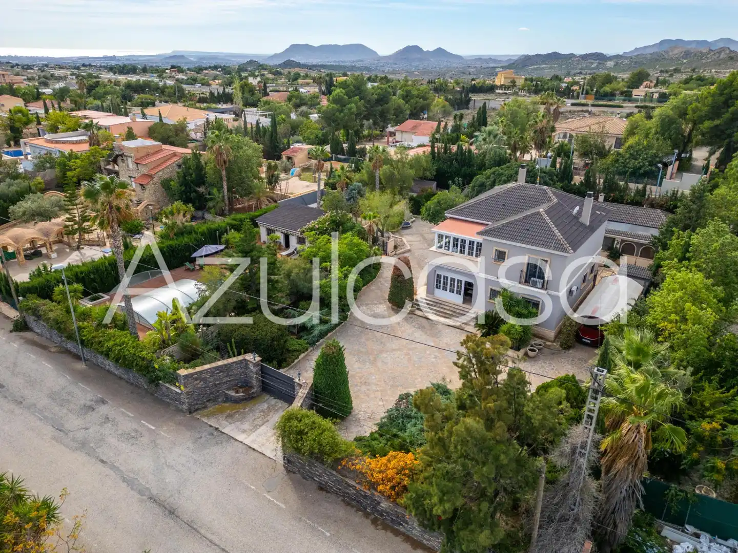 Vista exterior de Casa o xalet en venda en Alicante / Alacant amb Aire condicionat, Jardí privat i Terrassa