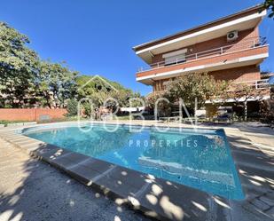 Piscina de Casa o xalet en venda en Sant Joan Despí amb Aire condicionat, Calefacció i Jardí privat