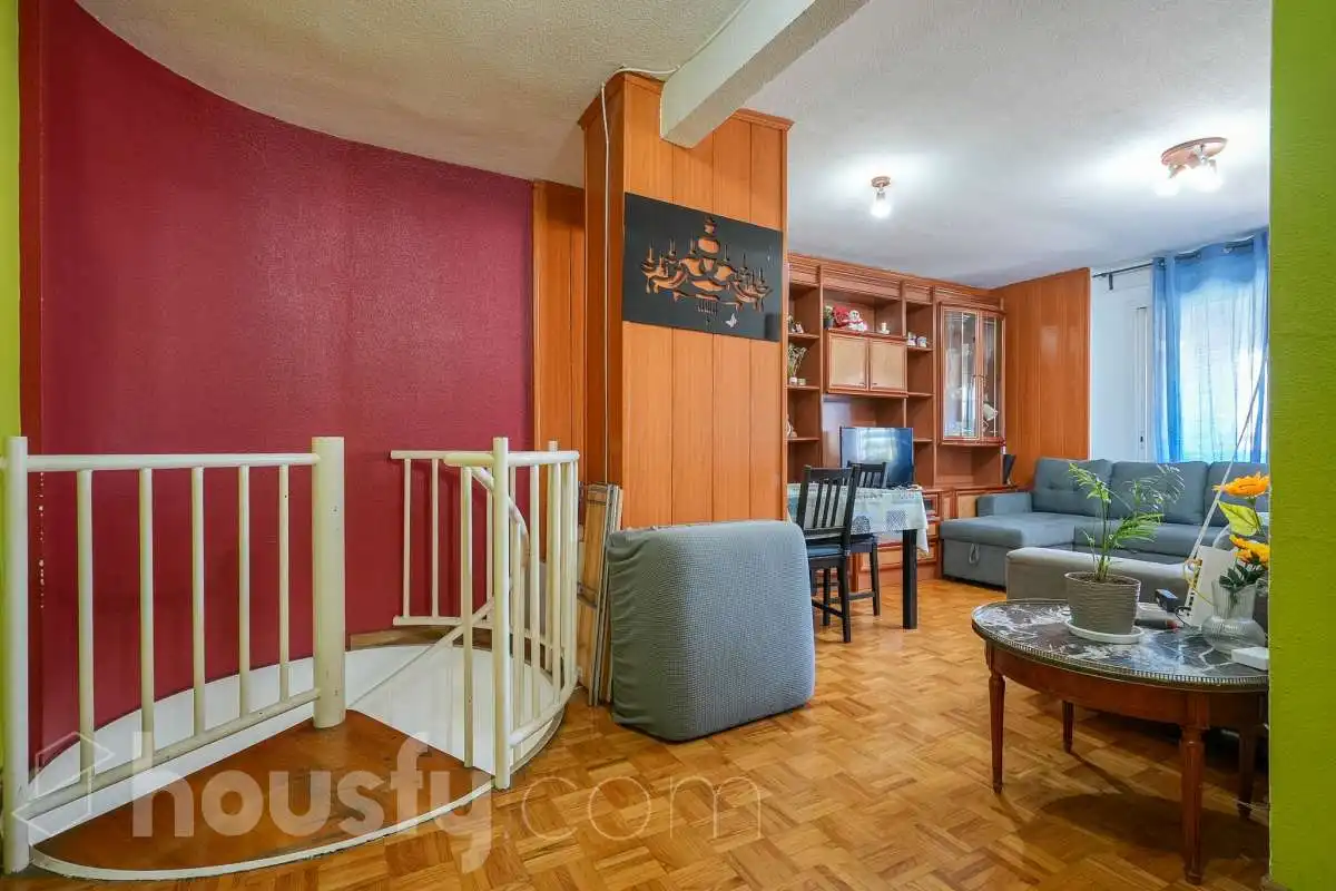 Living room of Flat for sale in Madrid  with Air Conditioner, Heating and Terrace