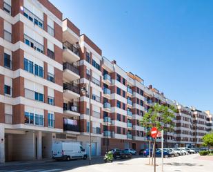 Vista exterior de Pis en venda en Alzira amb Balcó