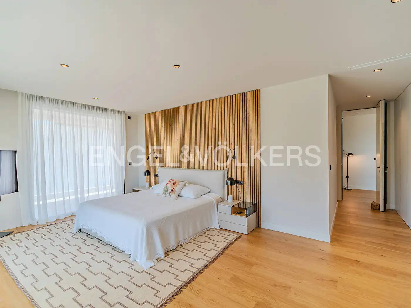 Dormitori de Casa o xalet en venda en Alicante / Alacant amb Aire condicionat, Calefacció i Jardí privat