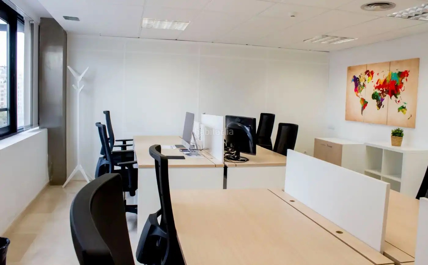 Office space with lift to rent in Carrer de Guillem de Castro 9, imagen 23