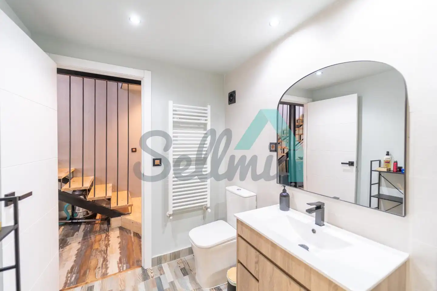Baño de Casa o chalet de alquiler en Mieres (Asturias) con Calefacción, Terraza y Amueblado