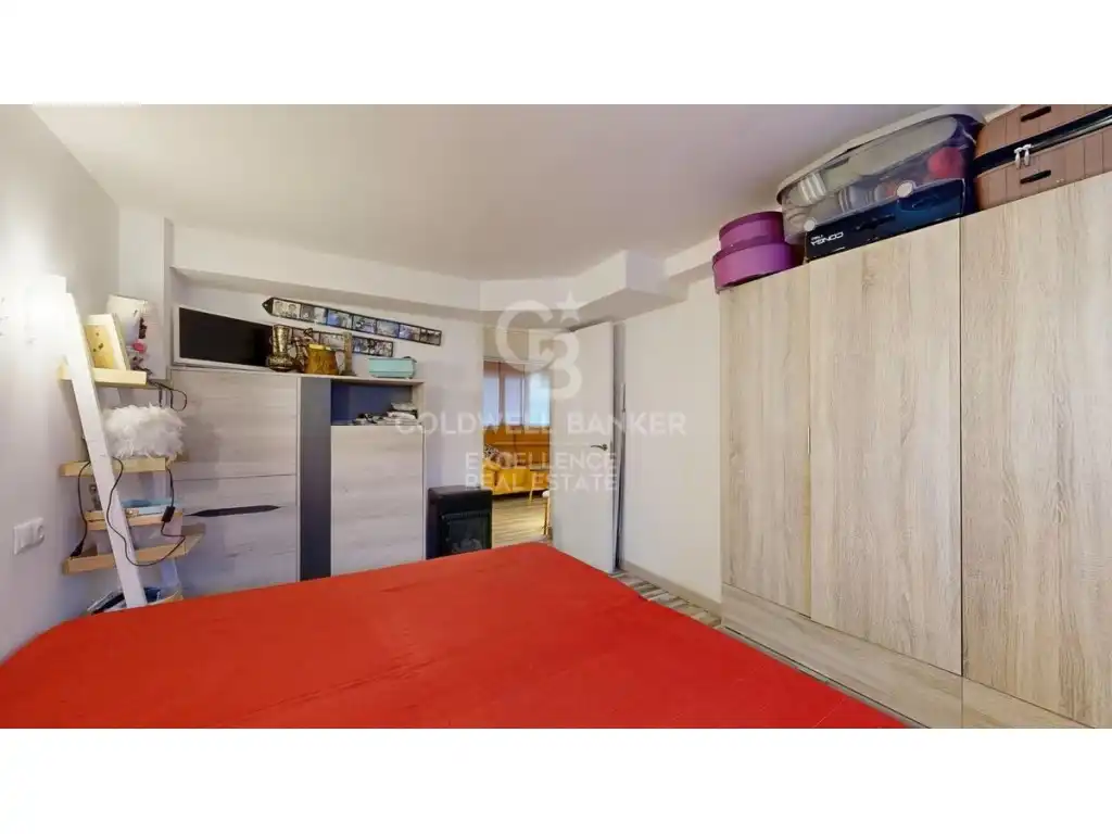Local en venta en Oliva