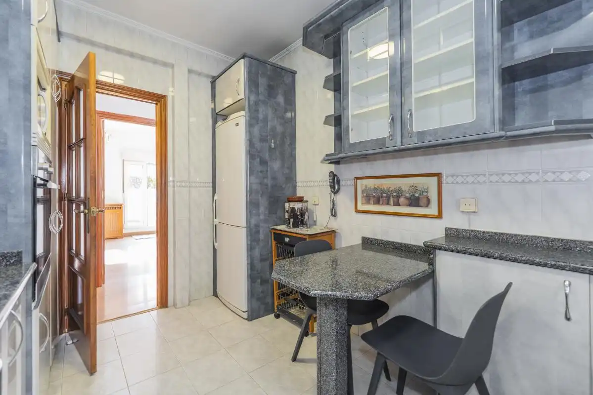 Cocina de Piso en venta en Madrid con Calefacción, Terraza y Balcón