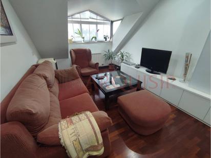 Sala d'estar de Àtic en venda en Ames amb Calefacció i Traster