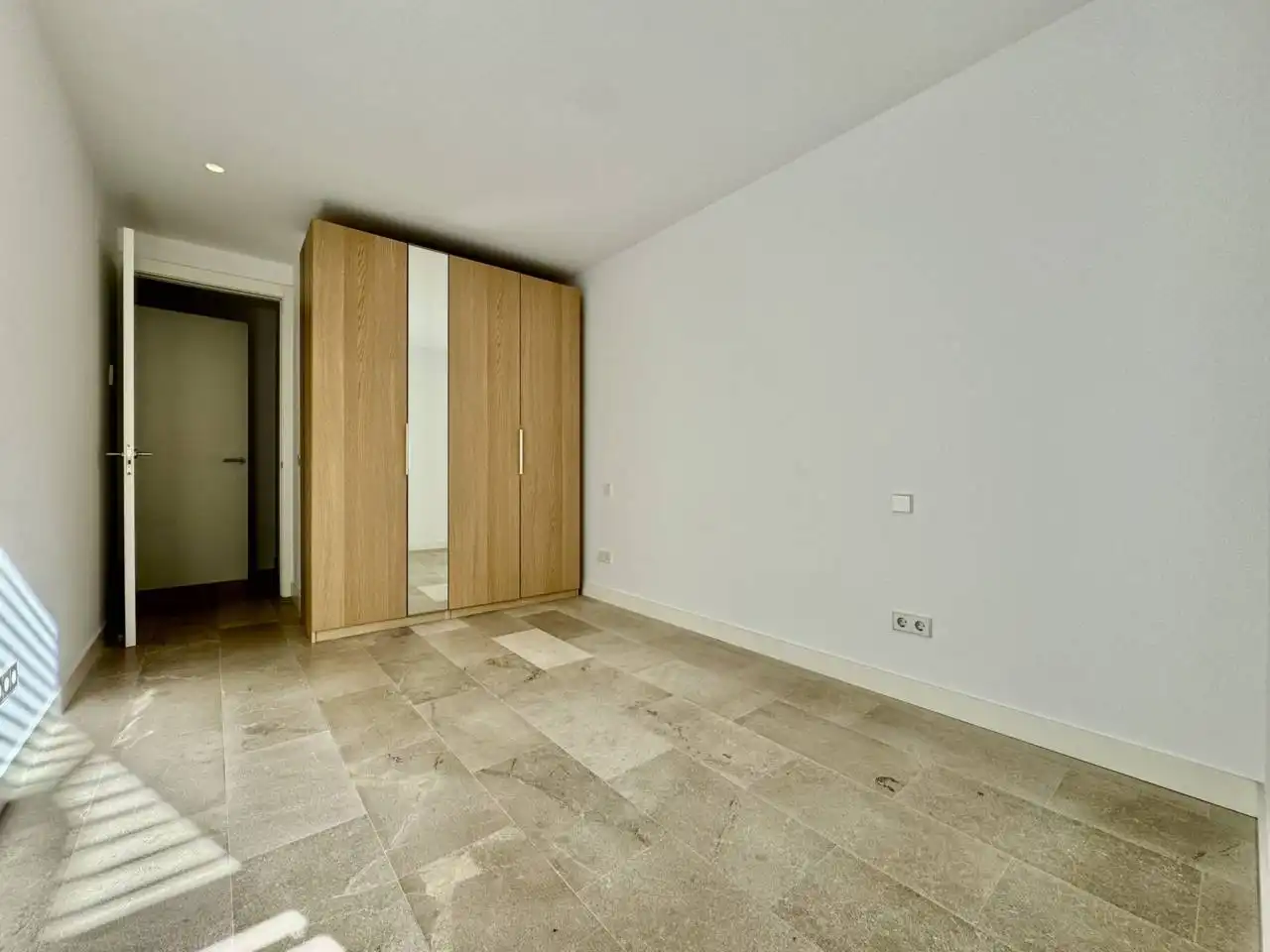 Bedroom of Flat for rent in  Palma de Mallorca  with Air Conditioner, Heating and Terrace