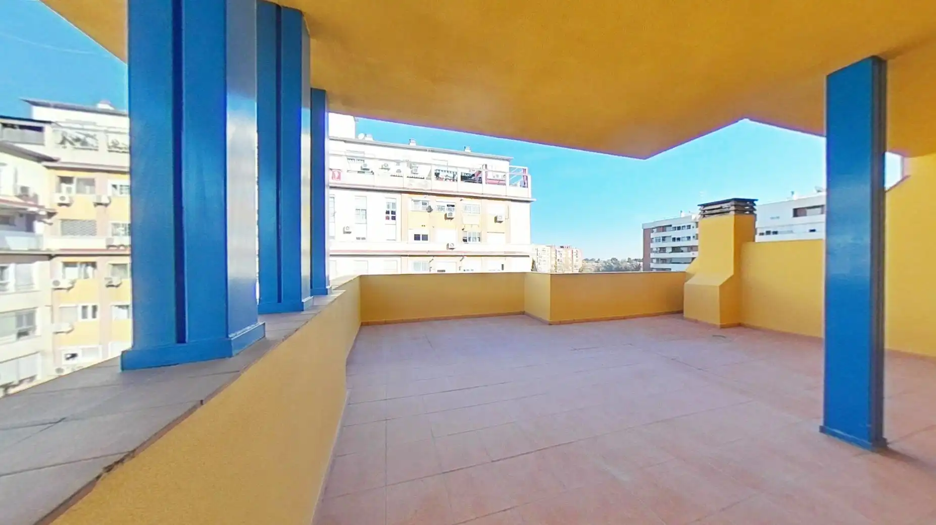 Apartamento en venta en Av Aeronaútica, Urbadiez - Entrepuentes
