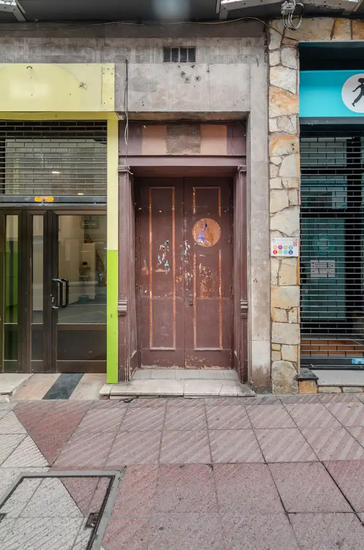 Local en venda en Oviedo 