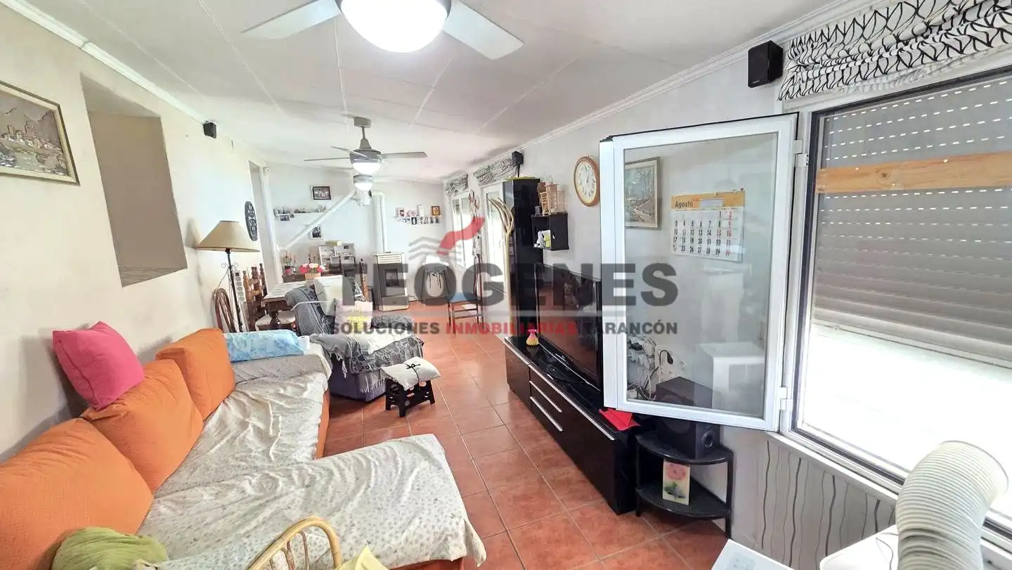 House with pool for sale in Camino del Castaño, imagen 2