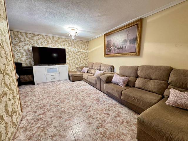 Piso en Venta en Palomeras Sureste