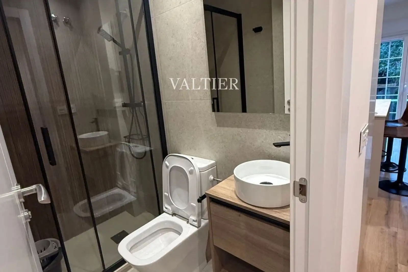 Bathroom of Flat for rent in Madrid  with Air Conditioner, Heating and Terrace