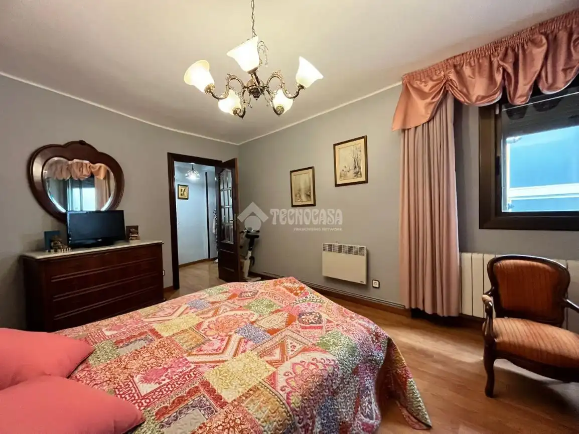 Bedroom of Flat for sale in Zaragoza  with Storage room
