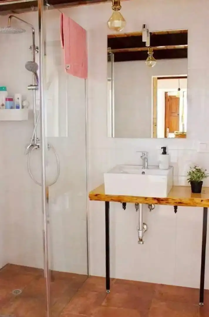 Baño de Casa adosada de alquiler en Oviedo  con Calefacción, Jardín privado y Terraza