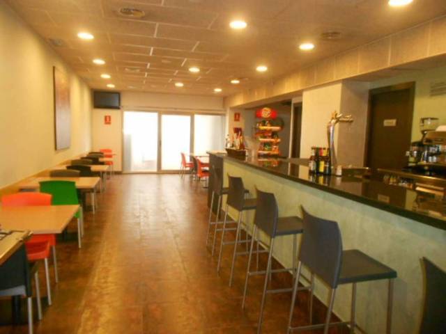 Local comercial en Alquiler en Artés