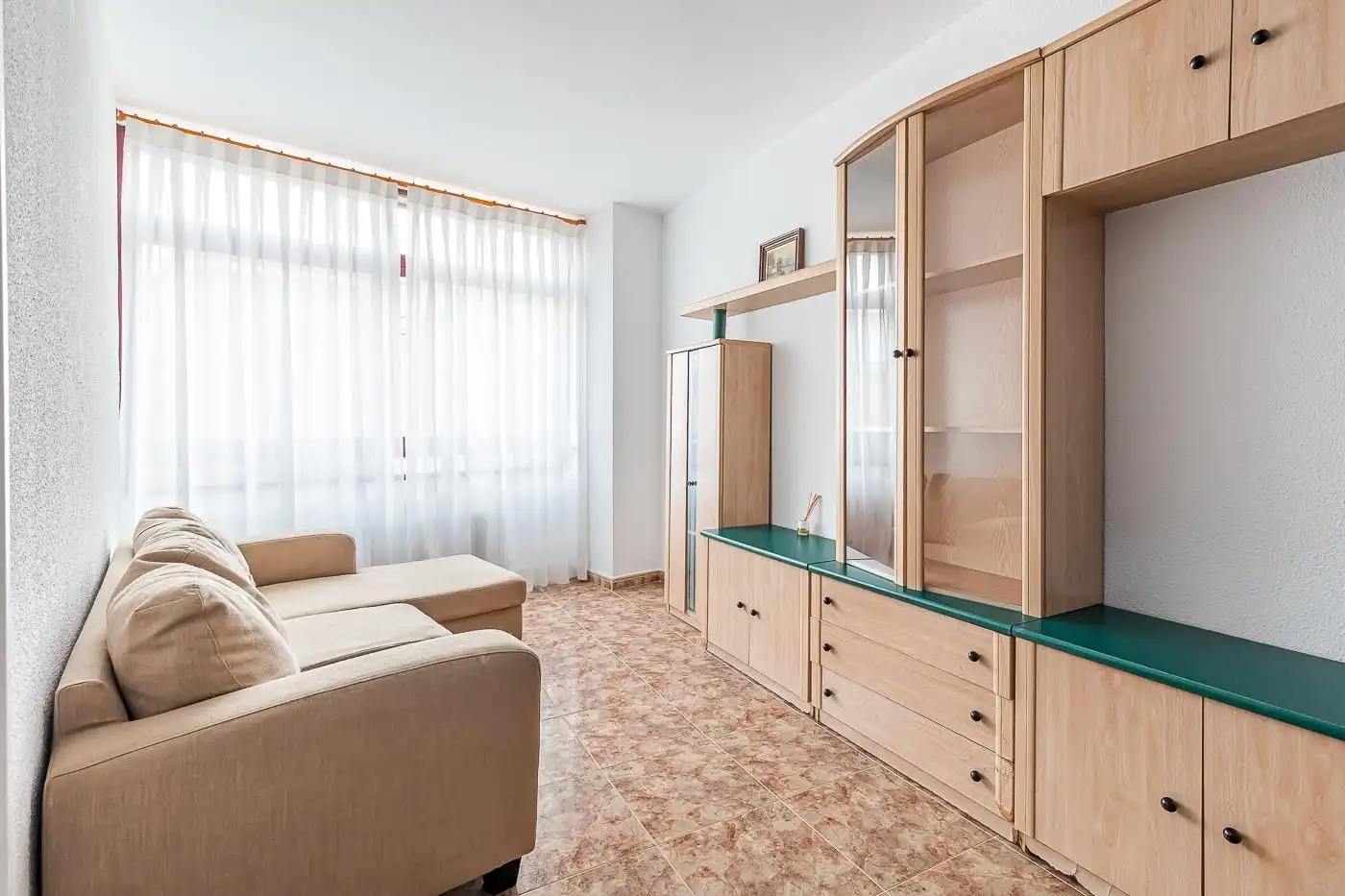 Sala d'estar de Apartament en venda en Madrid amb Calefacció, Traster i Moblat