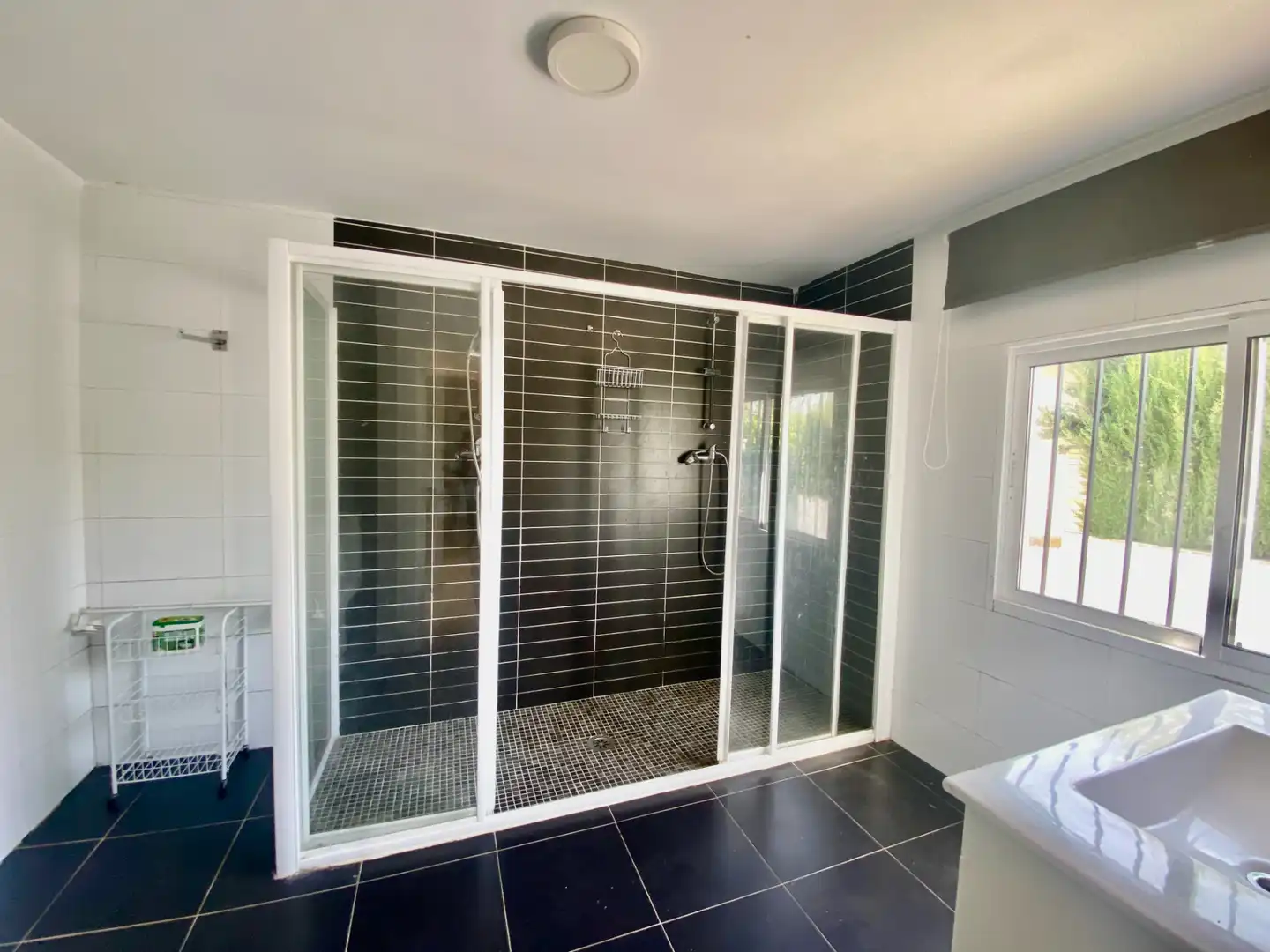 Bathroom of Houses for sale in Pinseque  with Heating and Private garden