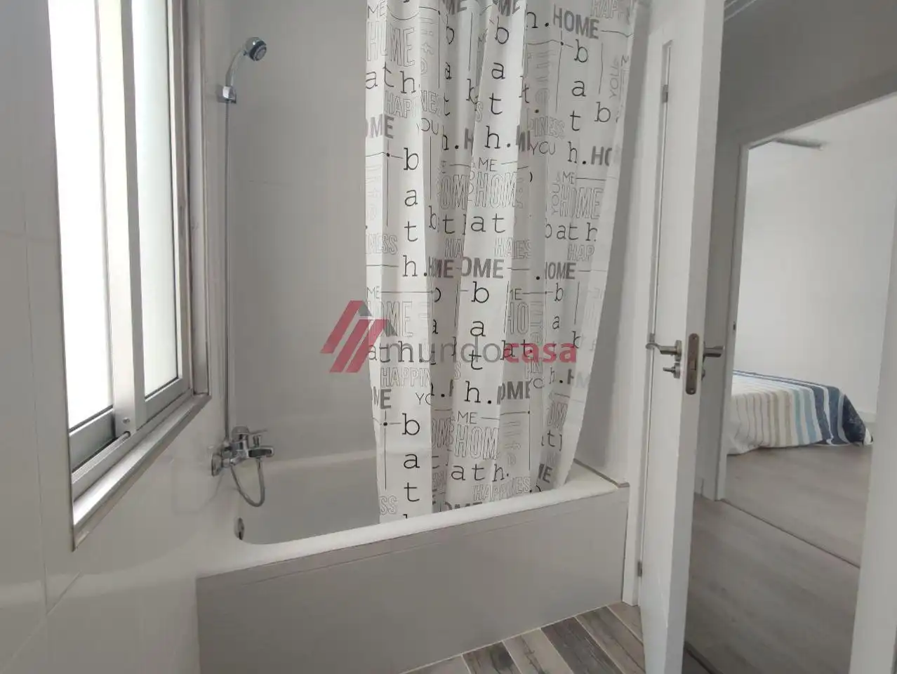 Bathroom of Flat for rent in Ferrol  with Heating and Furnished