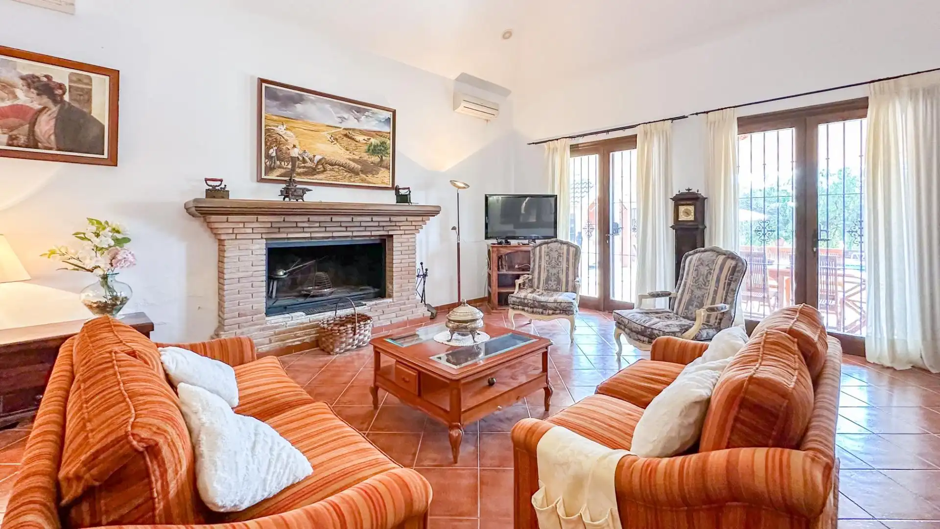 Living room of Houses for sale in Almogía  with Air Conditioner, Private garden and Terrace