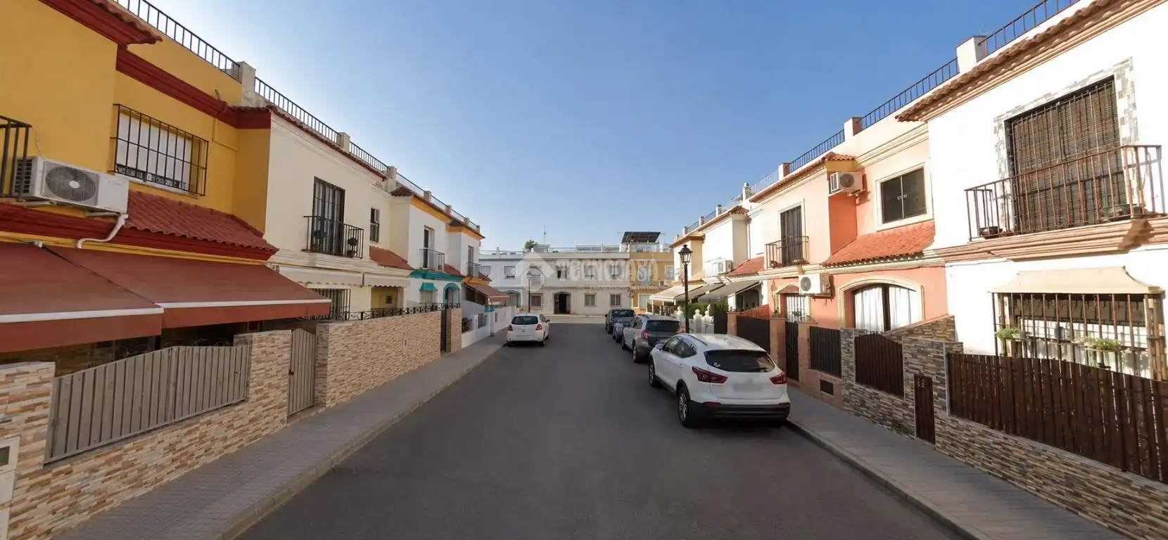 Casa adosada en venta en Calle Manuel Estiarte, Guillena pueblo