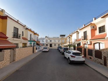 Casa aparellada en venda a Calle Manuel Estiarte