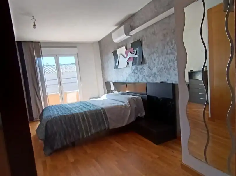 Dormitori de Casa adosada en venda en Arcos amb Aire condicionat, Calefacció i Jardí privat