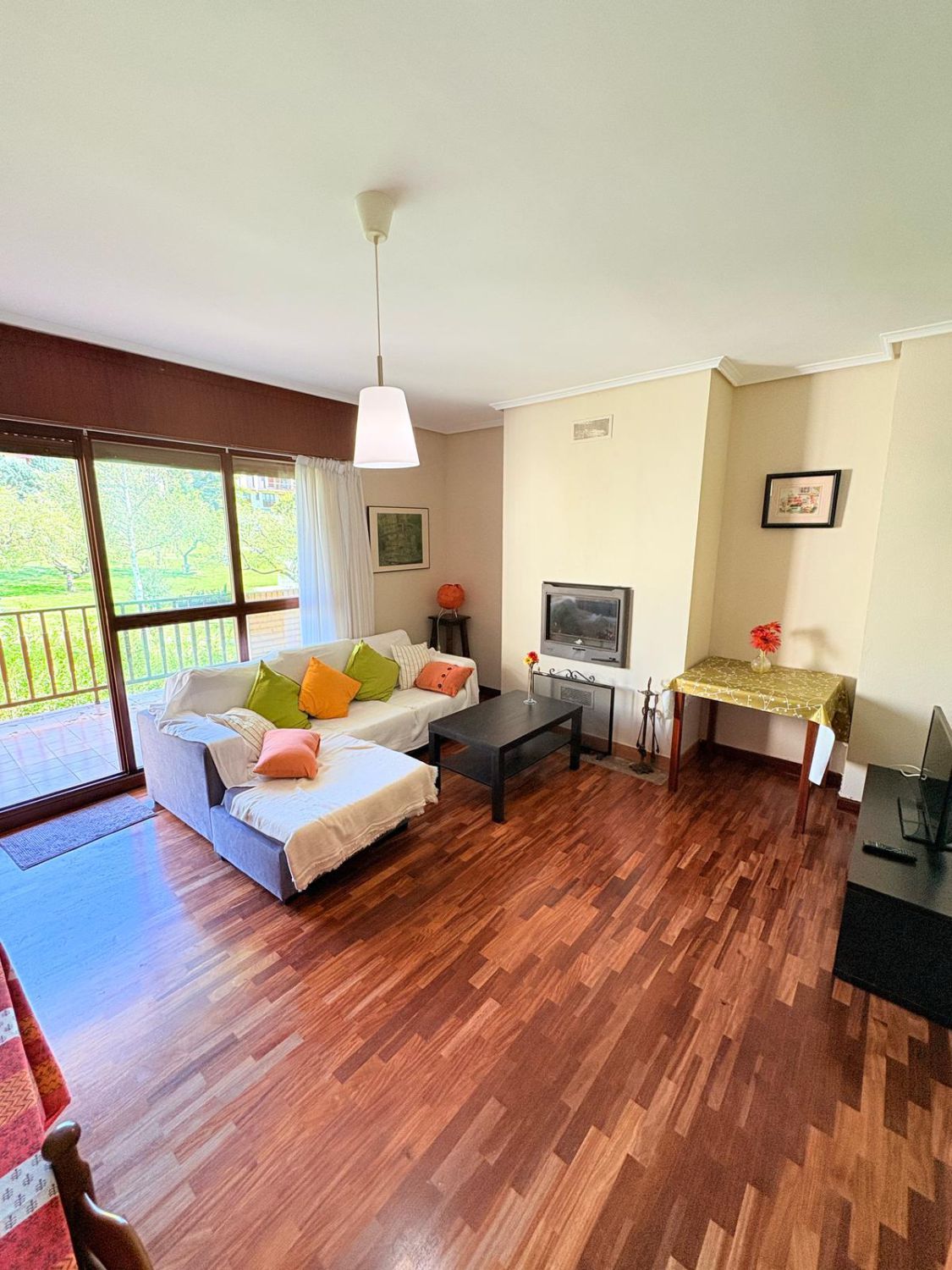 Sala d'estar de Pis en venda en Artziniega amb Calefacció, Terrassa i Traster