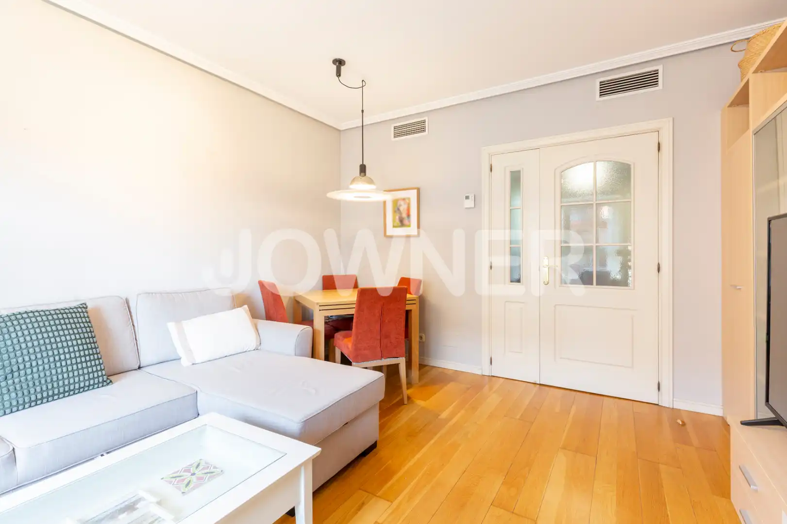 Living room of Flat for sale in Madrid  with Air Conditioner, Storage room and Oven