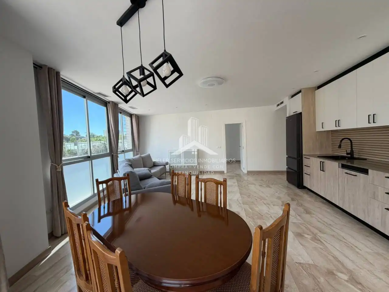 Sala de estar de Piso de alquiler en Castellón de la Plana / Castelló de la Plana con Parquet y Amueblado