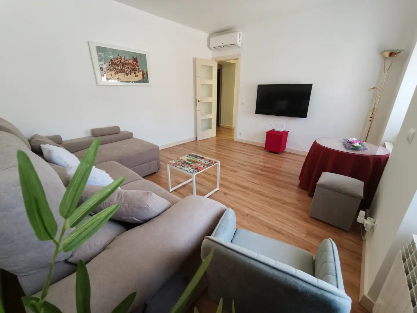 Sala d'estar de Casa o xalet en venda en Consuegra amb Aire condicionat, Calefacció i Terrassa