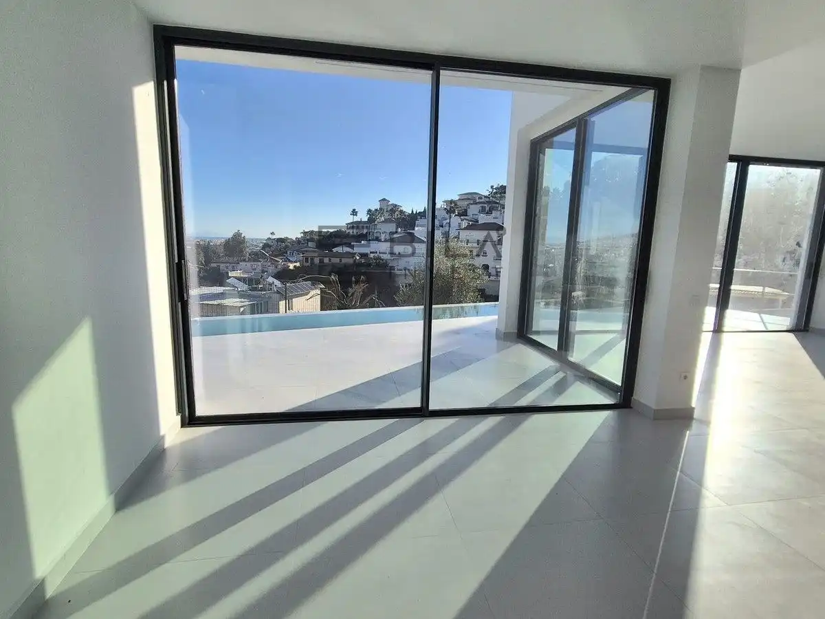 Chalet con piscina en venta en Cerros del Aguila, imagen 29