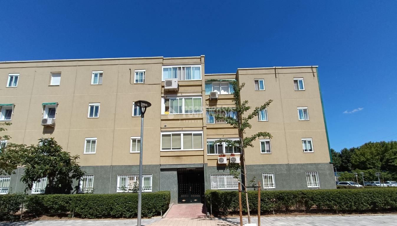 Vista exterior de Pis en venda en Mejorada del Campo amb Aire condicionat, Calefacció i Terrassa
