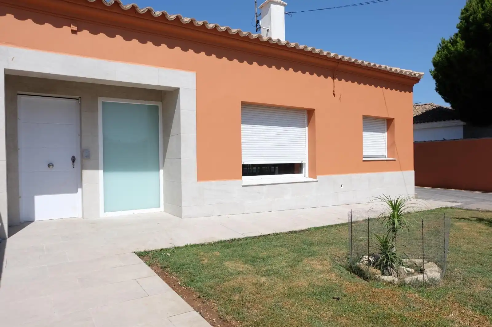 Exterior view of Houses for sale in Chiclana de la Frontera  with Private garden, Terrace and Storage room