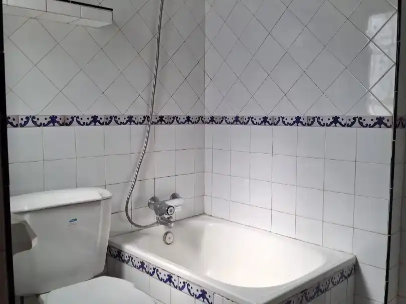 Bany de Casa adosada en venda en  Sevilla Capital amb Aire condicionat i Piscina