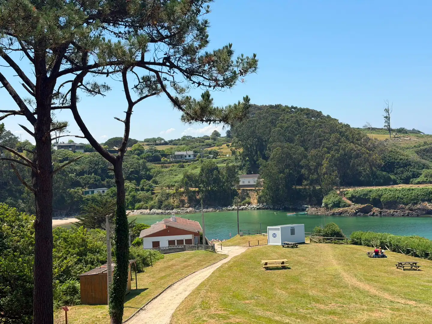 Planta baja de alquiler en El Franco  con Calefacción, Jardín privado y Parquet