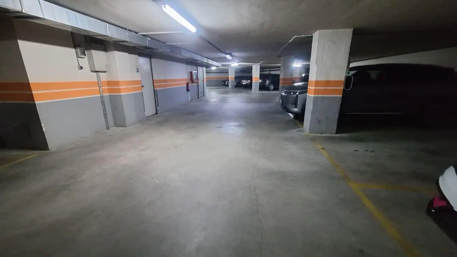 Parking de Piso en venta en Ponferrada con Calefacción, Parquet y Trastero
