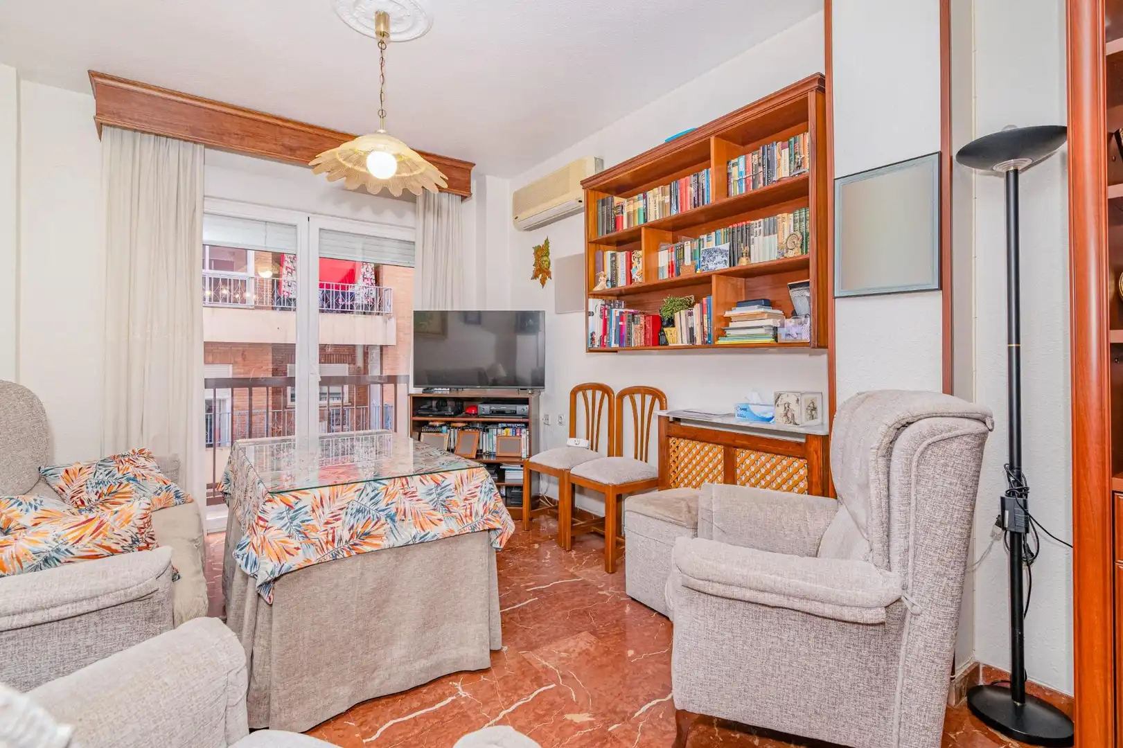Sala de estar de Piso en venta en Granada con Aire acondicionado, Calefacción y Balcón