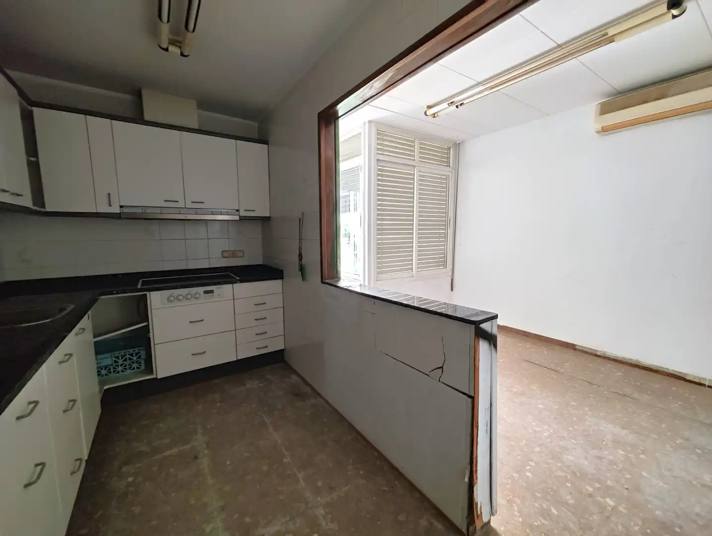 Cuina de Planta baixa en venda en Terrassa amb Aire condicionat