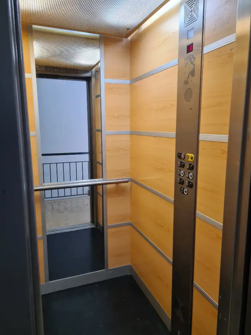 Flat for sale in Sevilla  with Air Conditioner and Storage room