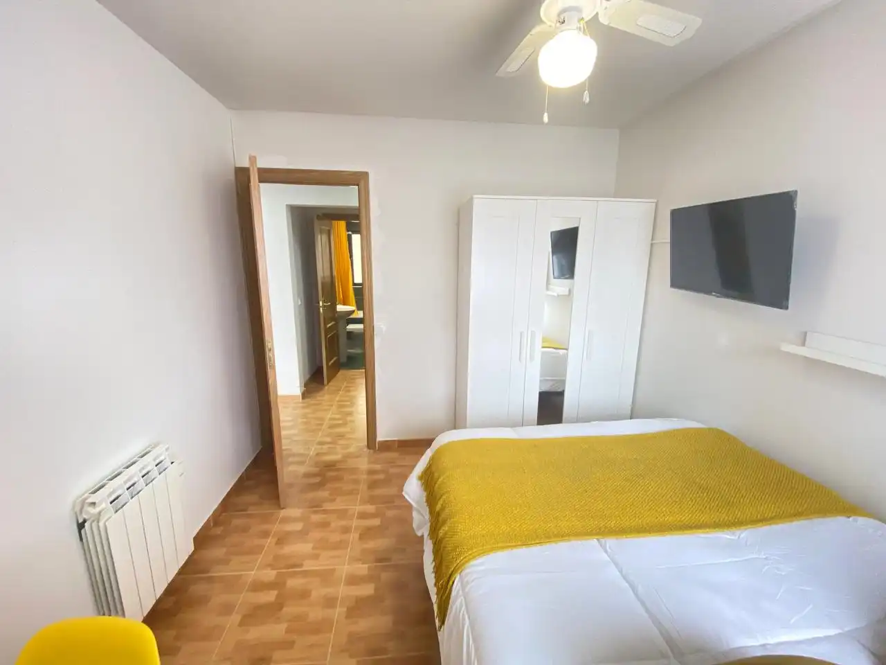 Bedroom of Flat for share in León Capital   with Furnished