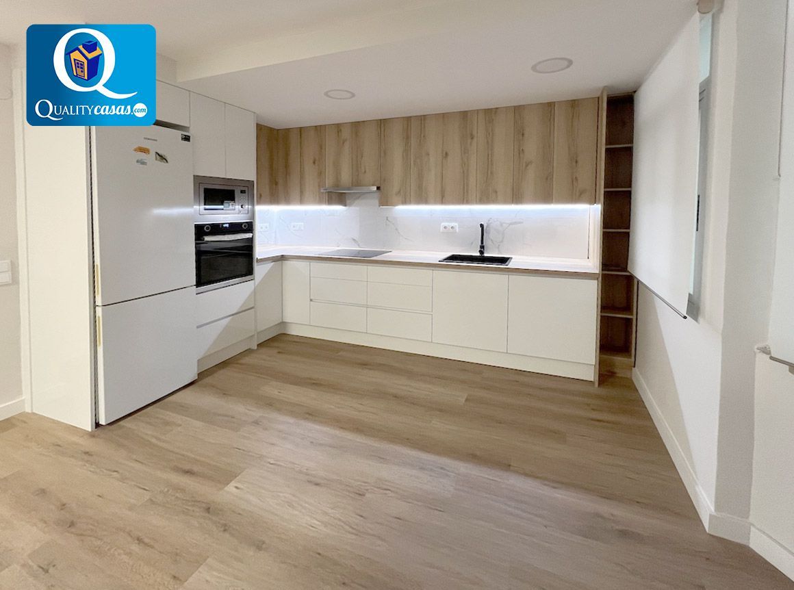 Apartment to rent in Ensanche - Diputación, Centro, Alicante / Alacant