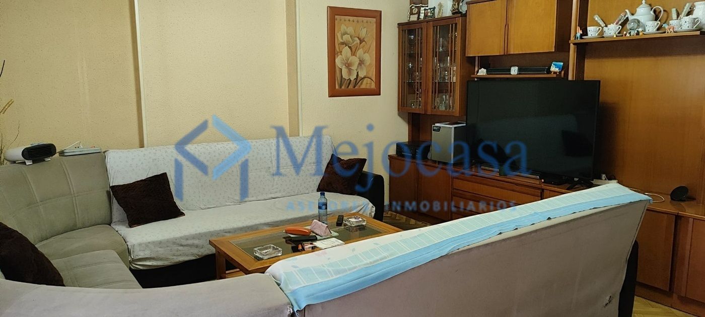 Living room of Flat for sale in  Madrid Capital  with Air Conditioner, Heating and Parquet flooring