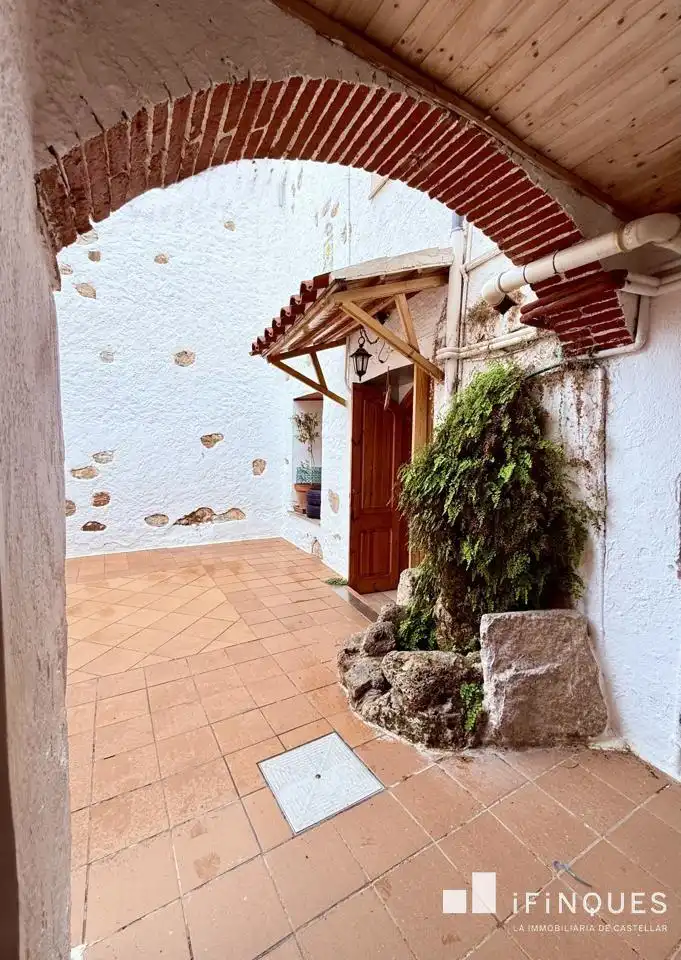 House with garden for sale in Poble, imagen 5