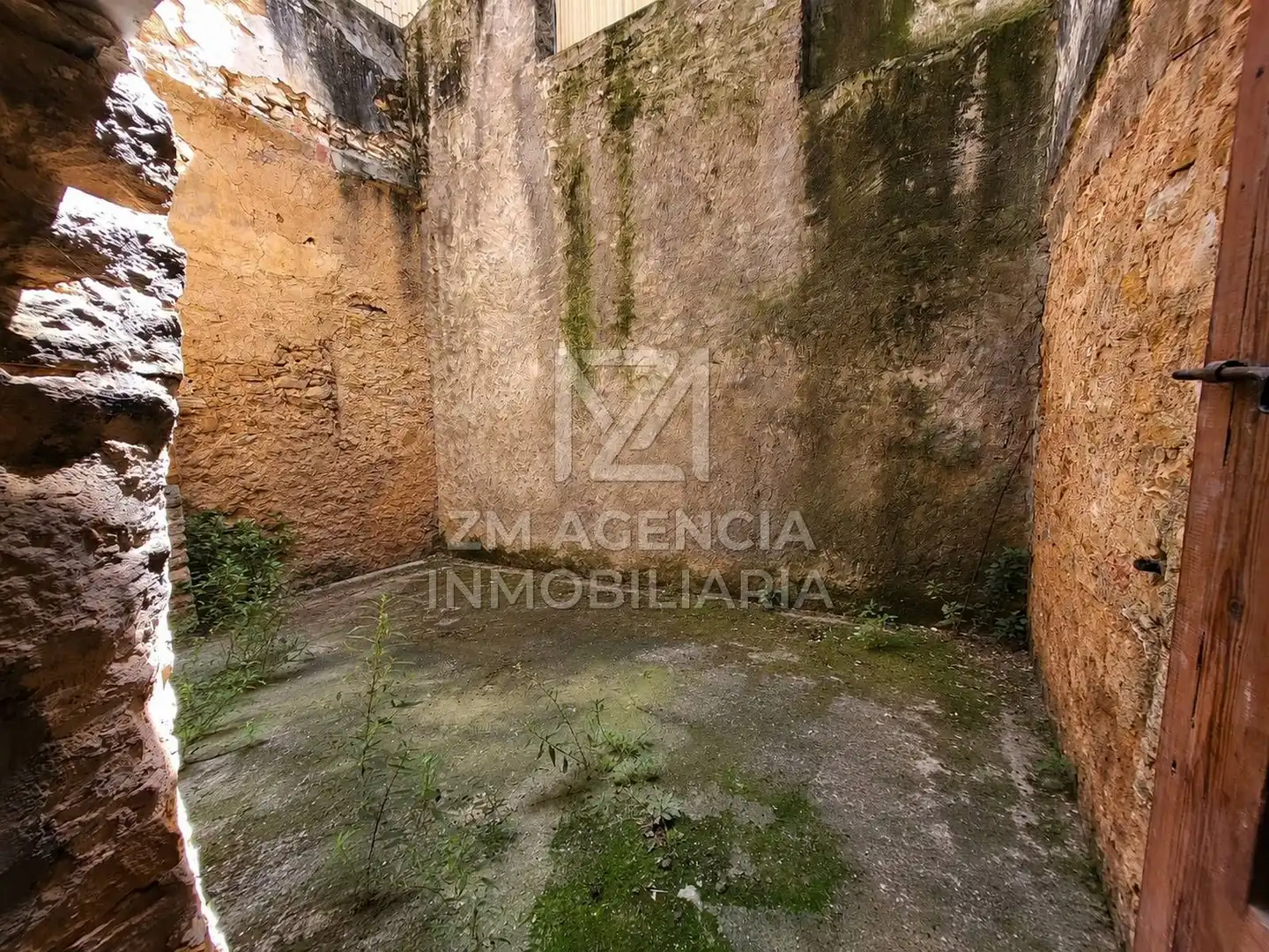 Jardí de Finca rústica en venda en La Jana amb Jardí privat, Terrassa i Traster